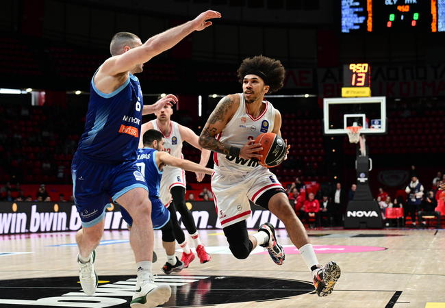 Bóng rổ châu Âu: Kỷ lục 19 cú ném 3 điểm và 34 pha kiến tạo của Olympiacos